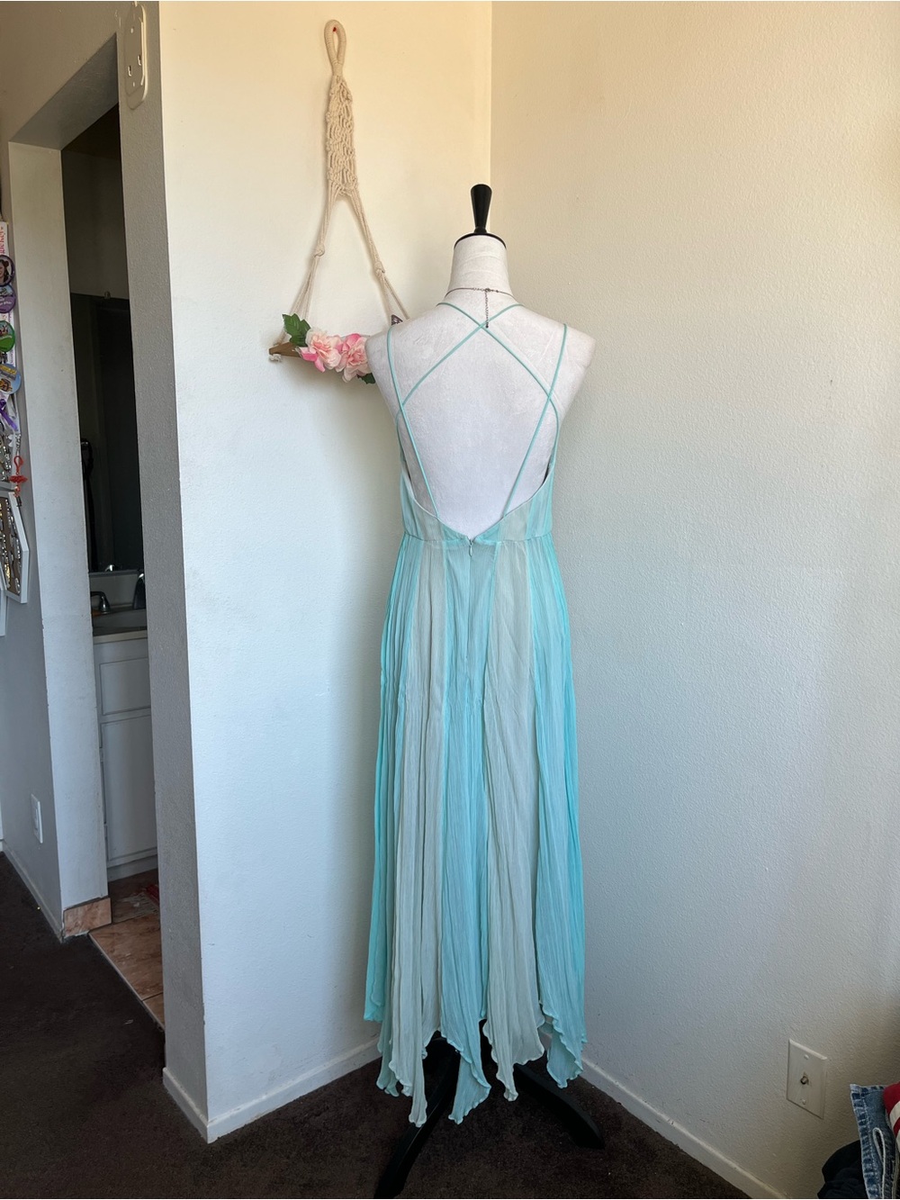 Kimchi Blue Mermaidcore Blue High-Low Maxi Dress size 6 - Picture 2 of 8